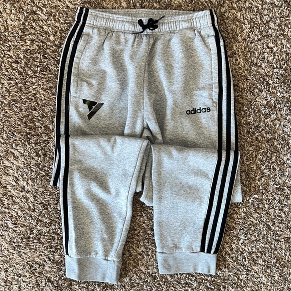 Adidas Team Trae Young Organization Logo 3SSB Basketball Circuit Sweat Joggers M - Picture 2 of 8